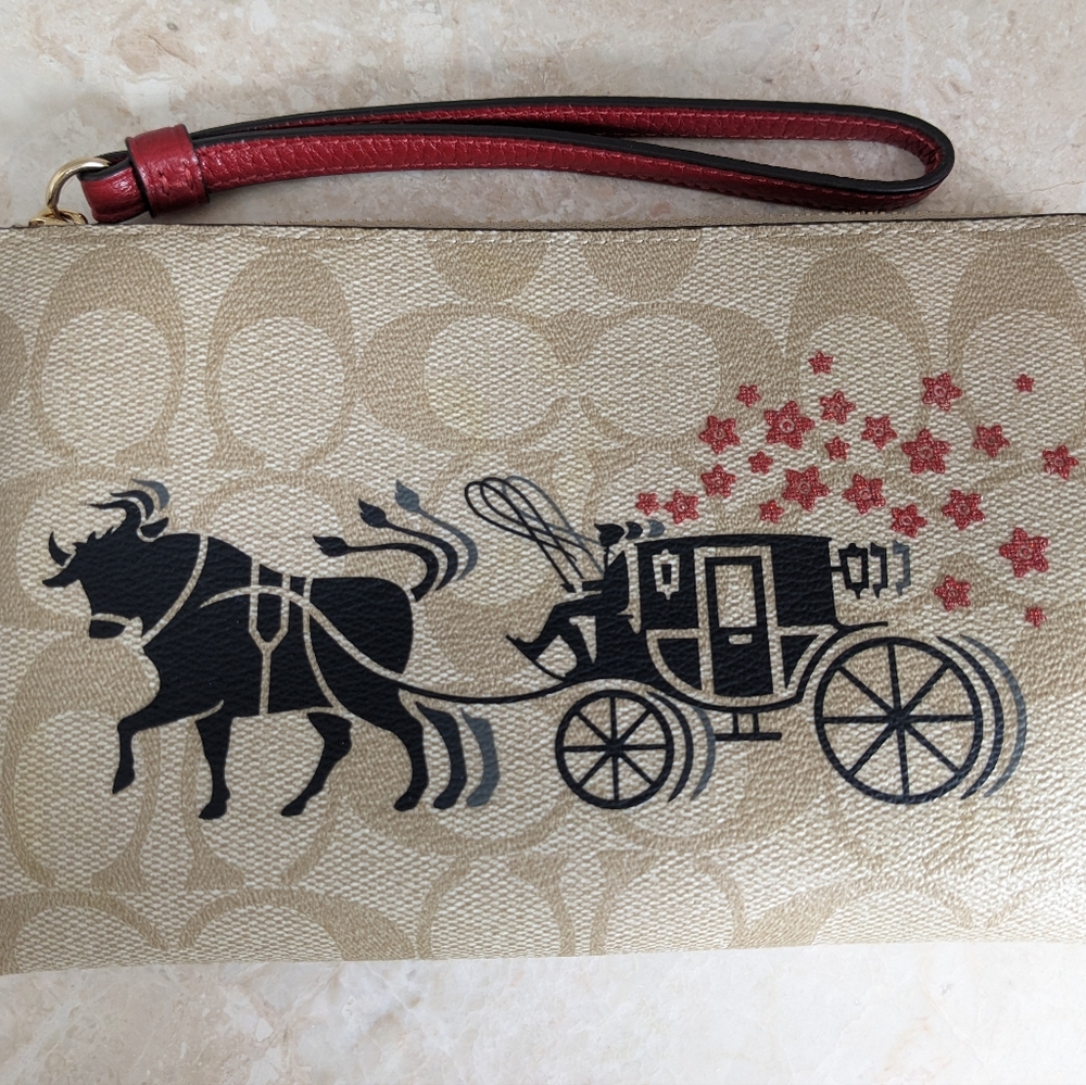 NWOT Coach Corner Zip Wristlet in Signature Canvas Ox & Carriage